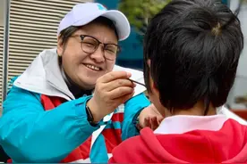 带王一博救灾，曝光易烊千玺想当志愿者，韩红的“翻车”因何而起图片
