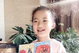 女儿上一年级 暖心妈妈提前“备课”图片
