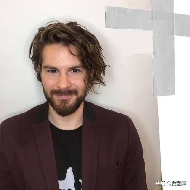椭圆脸型男士的16种理想发型