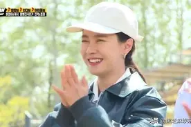 宋智孝全场几乎消失，一个姿势秀出好身材，以前怎么就没发现图片