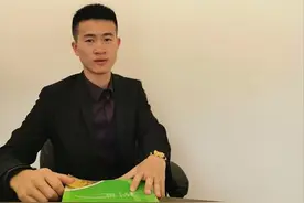 湖南农村小伙返乡养青蛙，一年卖上千万元，带领老乡走上致富路图片