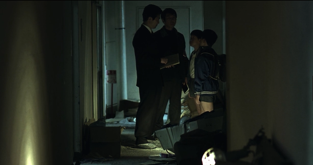 《白夜行》直击人性丑恶之源，比《少年的你》无根的校园欺凌深刻