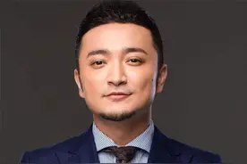 自卑、腼腆、不敢说话… 且看央视宝藏男孩尼格买提的家庭教育图片
