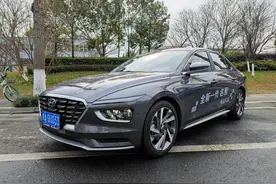 体验新名图1.8L CVT：空间出奇必成专车司机新爱将图片