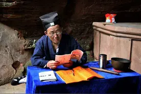 孩子看到“某些”老人总会大哭，这该如何解释？这是有科学道理的图片