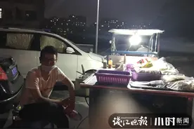 杭州25岁外卖骑手兼职摆夜摊：为梦想迈出小小一步图片
