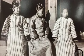 一组清朝宫女真实老照片：图5宫女正在选秀，图8是皇后贴身宫女图片
