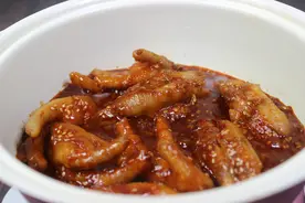 一人食之脱骨火辣辣鸡爪图片