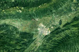 重庆最“名不副实”的县：明明名字中带山，县城却一马平川图片