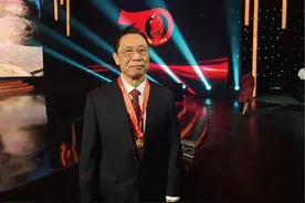 我们真正要追的星：国士无双钟南山图片