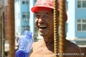 人勤春来早，天气稍暖，农民工兄弟即将踏上外出务工的列车，泪目图片