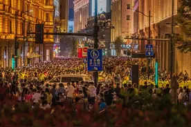 三孩政策放开后，我国人口能增长到15亿以上吗？图片