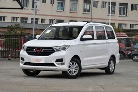 为何当年火遍全国的“面包车”，如今却很少见？车主无奈说出答案图片