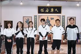 《奔跑吧》阚清子表现尴尬，做游戏胡乱大叫，把baby衬托得像王者图片