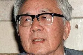 印度天才少女，扬言心算比计算机还快，华罗庚瞟了一眼：答案不对图片
