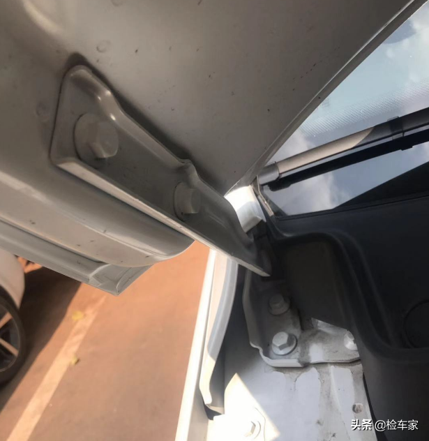 途观方向盘灯亮怎么办