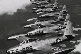 潘天炎，十八岁，一人打退敌人一个排兵力的九次进攻，被主席接见图片