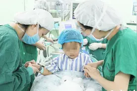 罕见！3岁小女孩得乳腺癌，半世纪以来全球第三例视频封面