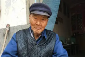 一对耄耋兄弟失联20多年后“团聚”！这辈子已圆满，没啥遗憾了图片