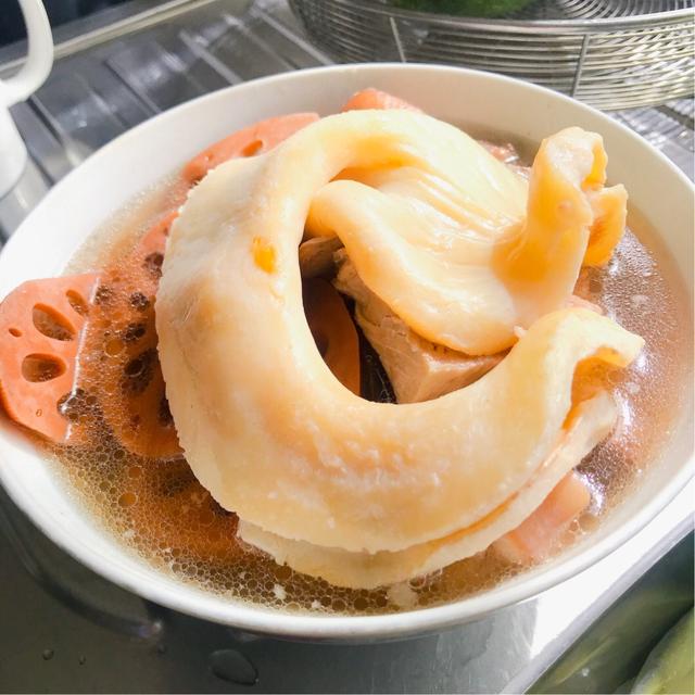花胶莲藕鸭汤的功效与作用 2026年花胶莲藕鸭汤的功效与作用是什么