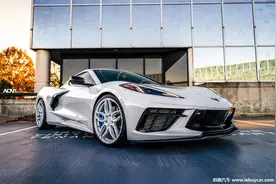 雪佛兰科尔维特C8 Corvette 黄貂鱼Z51实车曝光图片