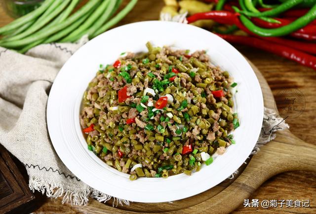 泡菜肉末营养丰富，做法简单，开胃下饭的原因原来在这里