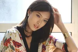 她拒绝承认自己是中国人：别叫我中国女孩！网友：赶紧滚出中国图片