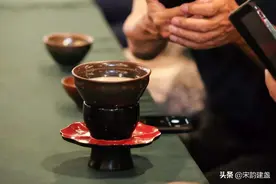 建盏品茗优势是什么？吃茶、喝茶、饮茶与品茶，到底有哪些不同？图片