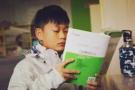 3岁在雪天裸跑，那个被践行“鹰式教育”的男孩多多，后来怎样了图片