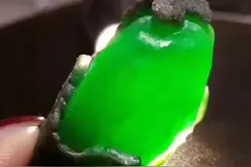 除了「流氓窗」以外，翡翠原石还有多少种开窗手法？图片