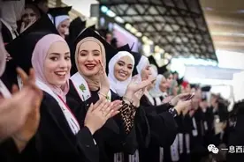 巴勒斯坦大学的毕业季到了图片