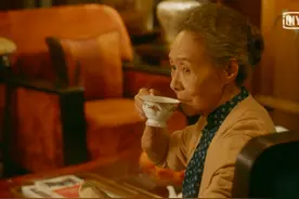热播剧《流金岁月》风评差到家的蒋老太太：精致在外，孤独在内图片