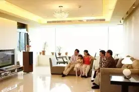 使用铝塑共挤节能门窗每年可节省电费几千元？图片