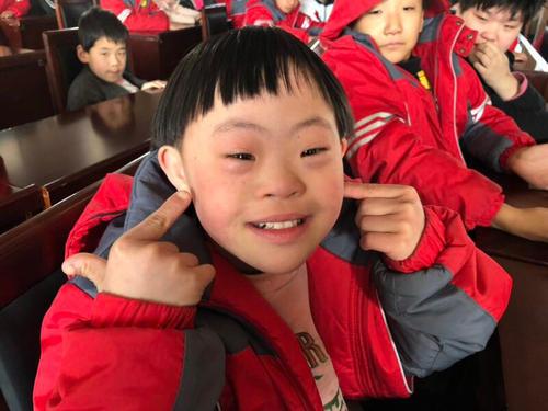 病日 | 分享你的生命色彩——带您认识天使综合征(天使人综合症百科)