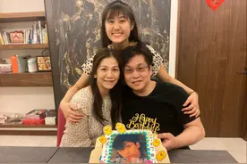 郑智化59岁生日晒全家福豪言：双腿健全，也走不出我的境界图片