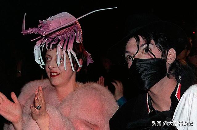 能读懂McQueen麦昆，比买几万块的大牌包更有腔调的多