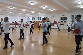 大秧歌“扭”进哈三中！这个美育课堂“有点不一样”图片