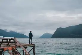 人这一生，要三次领悟自己图片