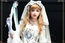 lo圈迷惑行为大赏公车上蹦迪、b站掉粉榜top的土味名媛图片