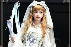 lo圈迷惑行为大赏公车上蹦迪、b站掉粉榜top的土味名媛图片