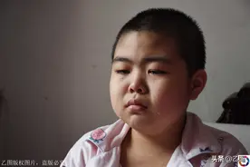 外卖哥复工后拼命接单救女，却杯水车薪：跑十年不吃不喝都不够图片