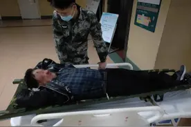 军医，看你做的好事！图片