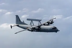 空警-200预警机，中国空军自行研制的第一种中型预警机图片