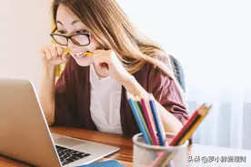 女友过生日，男方送啥都不满意！这种情况下该怎么办？图片