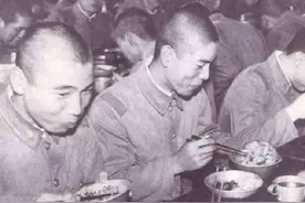 海军“大鱼大肉”，陆军却“日渐消瘦”！二战日军伙食的故事图片