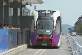 株洲新增3条智轨线 列车制造企业生产忙图片