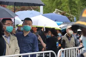 “我不过是一个吴孟超嘛。”不，你是永远闪耀的“吴孟超星”图片