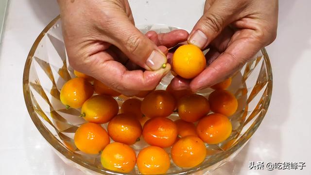 在这个“特殊”的春节，来一份金桔蜜饯吧！酸甜爽口，化痰止咳