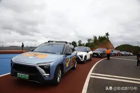 驾驶匹配德国马牌自修补轮胎的蔚来ES8云南深度自驾体验图片