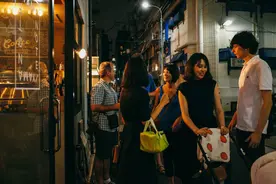 当年日本人在坐地铁时，五千多人中毒昏迷，专家是怎么解释的图片